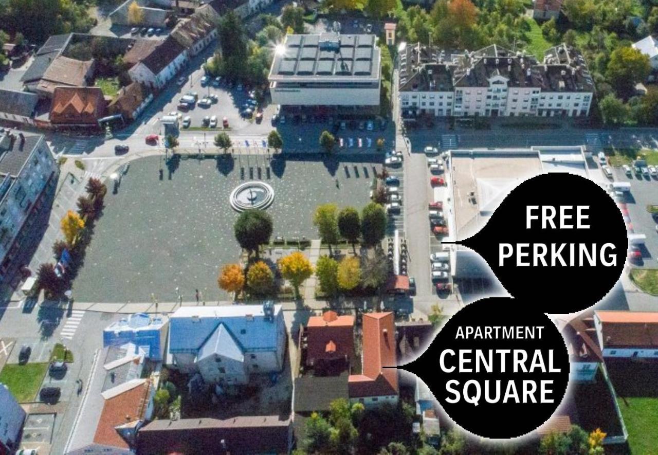 Studio Central Square Gospic Luaran gambar